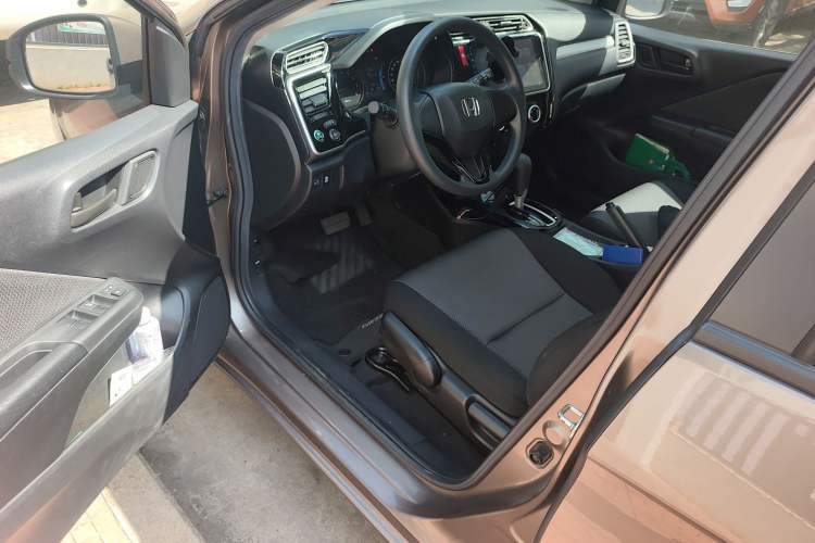 Used Honda Gienia 2017 1.5L CVT Comfort Version