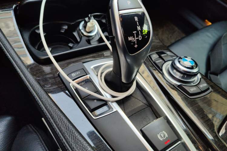 Used BMW 5 Series 2012 535Li Luxury Model Gear Lever