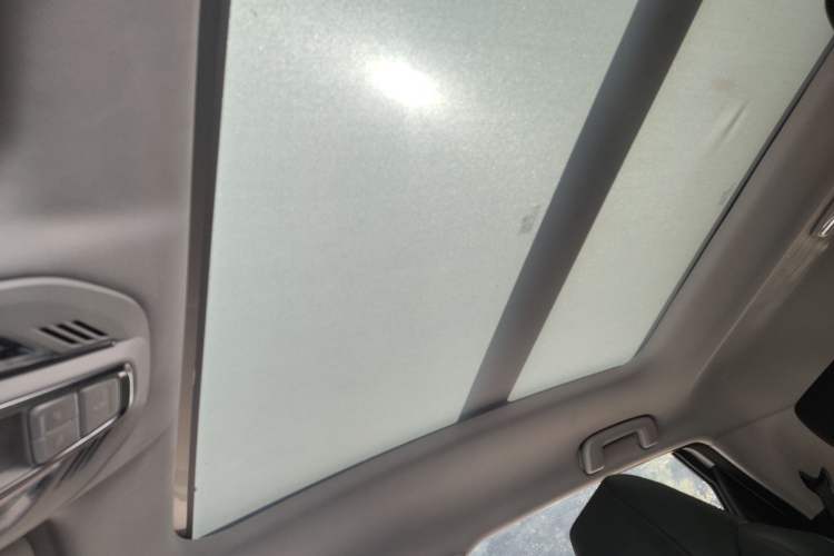 Used Baojun RS-3 2020 1.5L CVT 24-Hour Online Luxury Edition Headliner