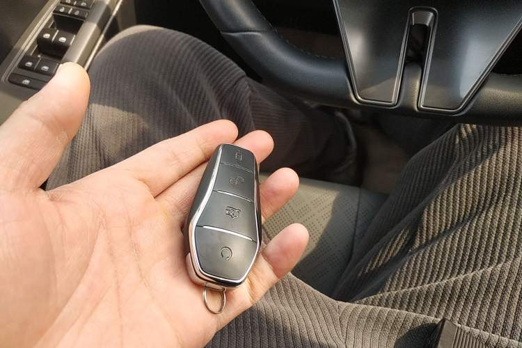 Used BYD Qin PLUS 2025 DM-i Smart Drive 55KM Leading Model Vehicle Key