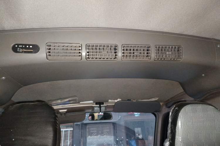 Used Wuling Rongguang 2020 1.5L Extended Basic Version China VI Standard L3C Headliner