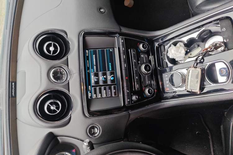 Used Jaguar XJ 2015 XJL 3.0 SC Elegant Business 80th Anniversary Limited Edition Audio And AC Panel