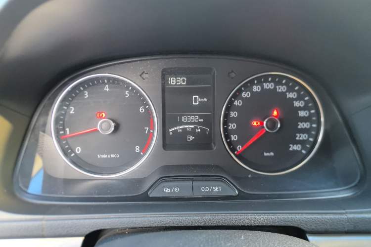 Used Volkswagen Lavida 2013 Restyled Classic 1.6L Manual Comfort Edition Instrument Cluster