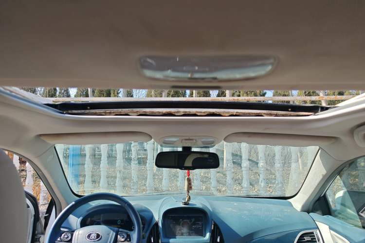 Used BYD Qin New Energy 2014 1.5T Flagship Model
