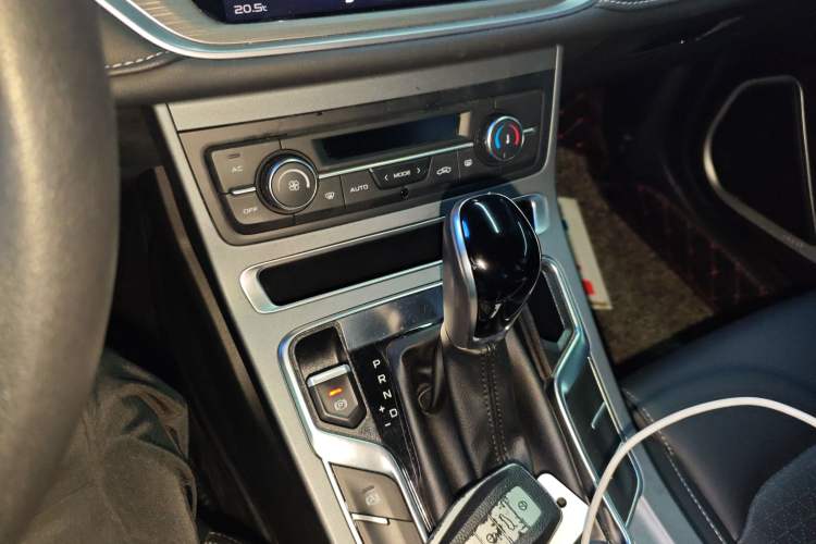 Used Geely Auto Emgrand 2021 UP 1.5L CVT Luxury Model Gear Lever