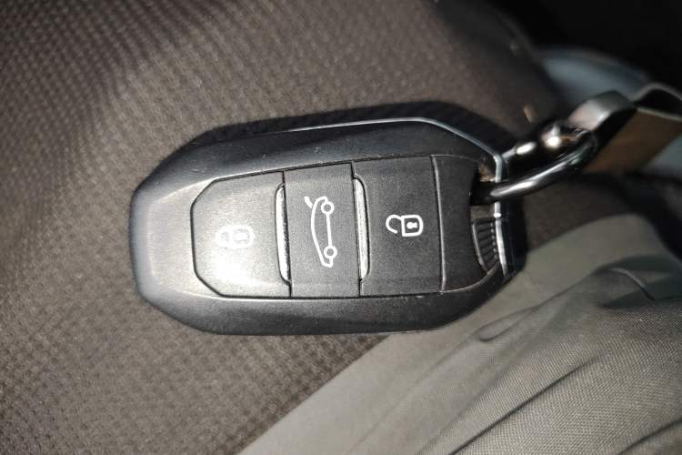 Used DS 5 2014 1.6T Elegant Version THP160
