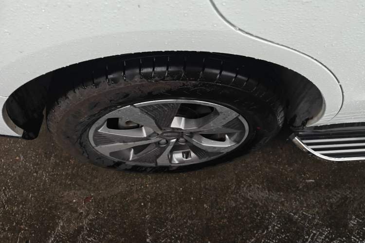 Used Geely Auto Haoyue PRO 2024 1.5T DCT Zongheng+ Right Rear Wheel Hub