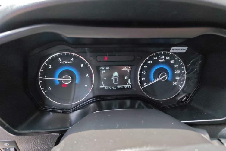 Used Dongfeng Fengon 580 2017 1.8L Manual Comfort Model Instrument Cluster