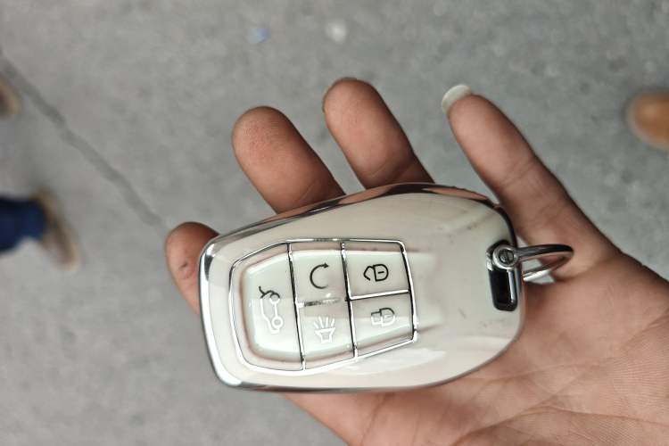 Used Soueast DX7 2015 1.5T Automatic Luxury Model
