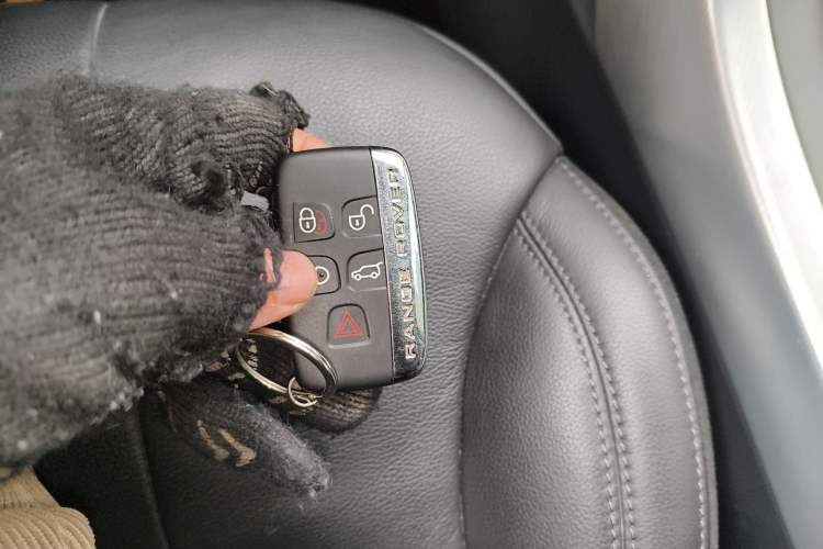 Used Land Rover Range Evoque 2017 2.0T SE Smart Glow Edition Vehicle Key