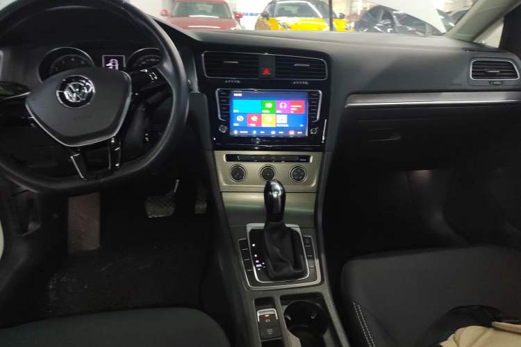 Used Volkswagen Golf 2014 1.4TSI Automatic Comfort Model
