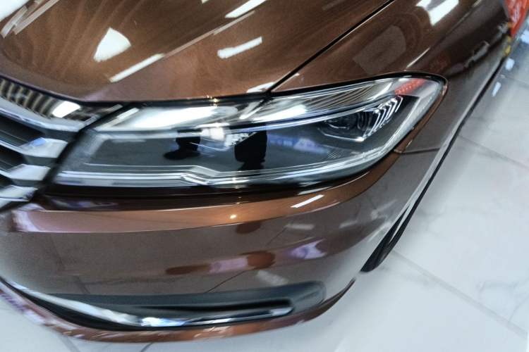 Used Volkswagen Lavida 2018 Hatchback 200TSI DSG Comfort Edition China V Standard Left Front Headlight