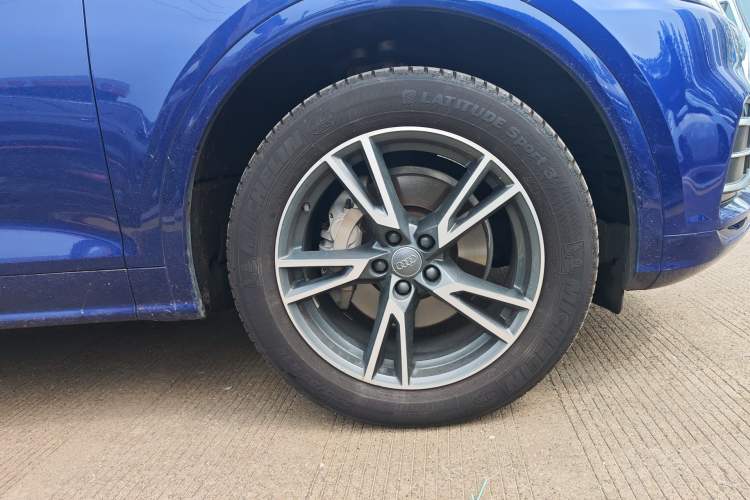 Used Audi Q5L 2018 45 TFSI Prestige Fashion Edition China V Emission Standard Right Front Wheel Hub