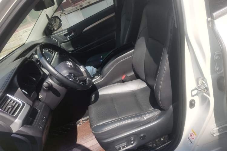 Used Toyota Highlander 2018 2.0T Four-Wheel Drive Luxury Edition 7 Seats China V Emission Standard