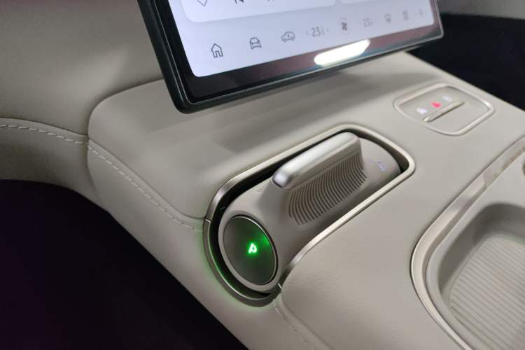 Used Nio ES6 2023 75 kWh Gear Lever