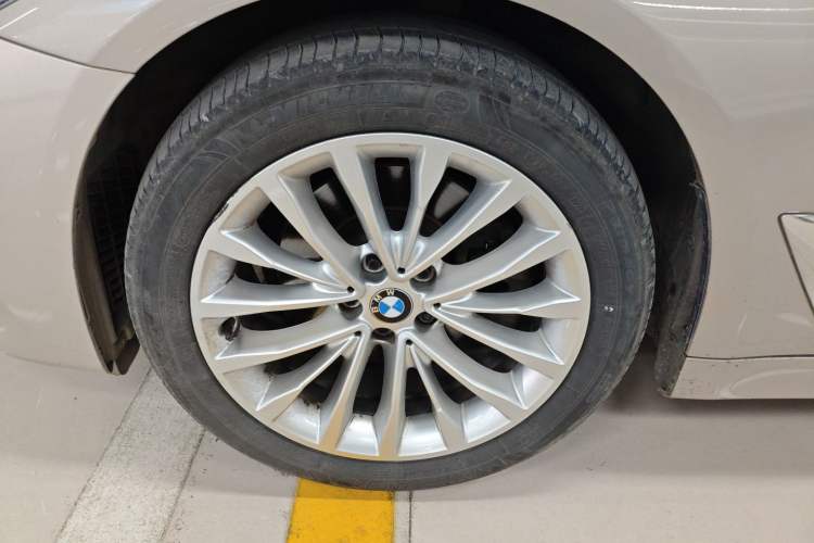 Used BMW 5 Series 2018 525Li Luxury Package