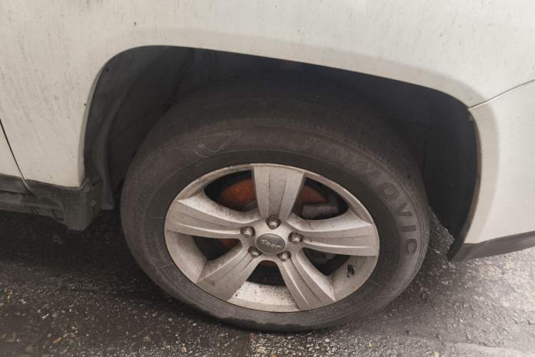 Used Jeep Compass 2012 2.4L four-wheel-drive sport version
