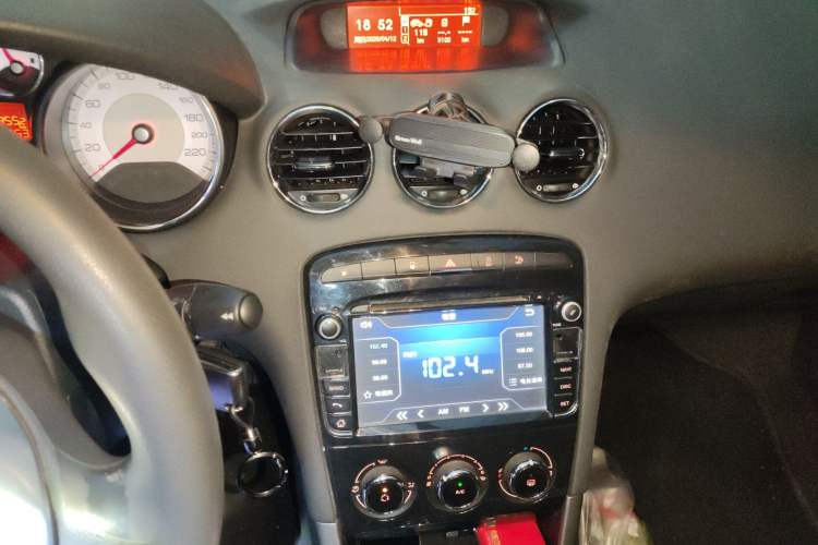 Used Peugeot 408 2013 2.0L Automatic Comfort Edition Audio And AC Panel