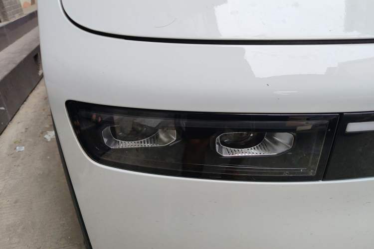 Used Foton Scenic i7 2025 Model—Professional Logistics Short-axle Front-wheel-drive, CATL 43.53 kWh, Zhiyuan Edition, Flat Roof, Single Tire, 2 Seats