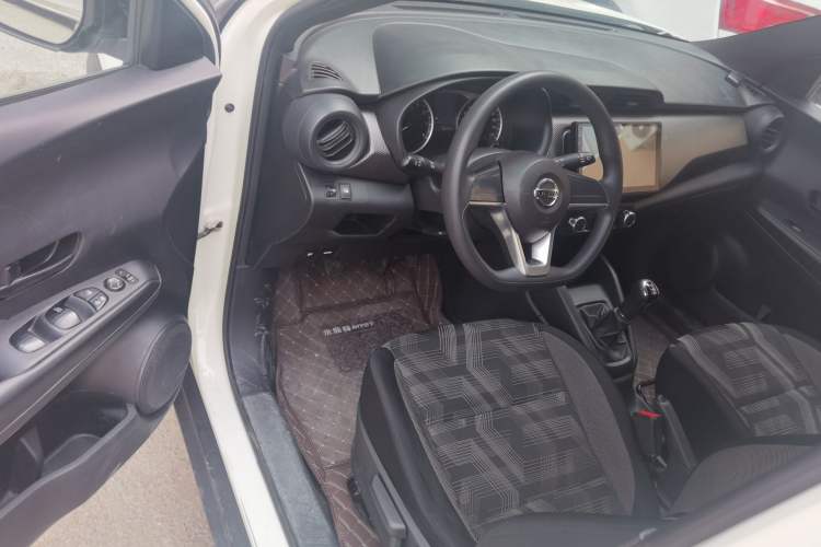 Used Nissan Kicks 2019 1.5L Manual Cool Edition
