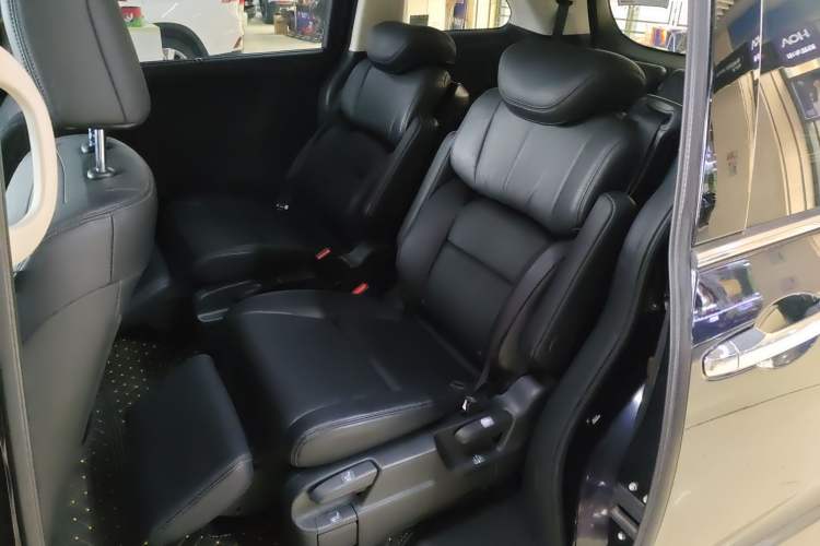 Used Honda Odyssey 2015 Revised Version 2.4L Supreme Edition