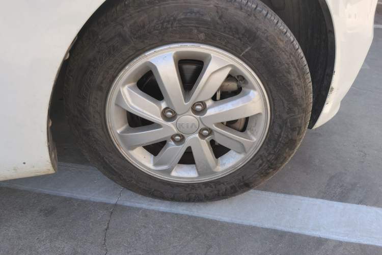 Used Kia K2 2015 Sedan 1.4L MT GLS
