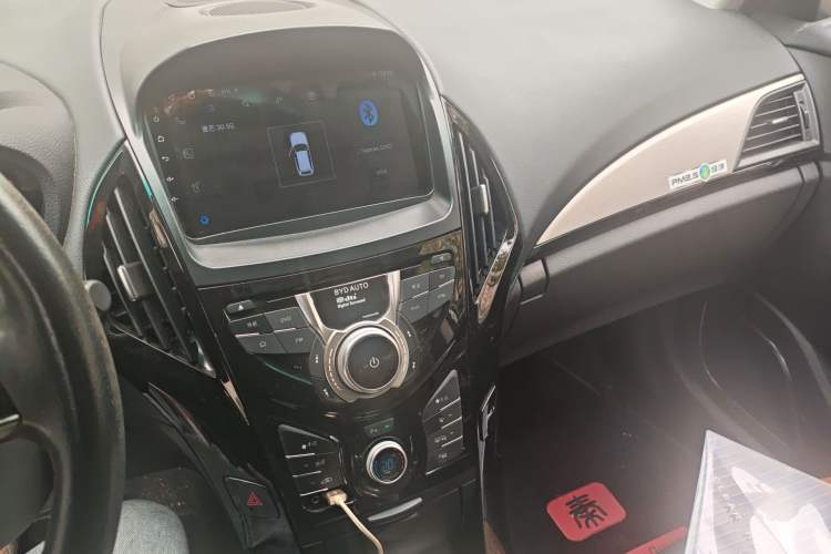 Used BYD Qin New Energy 2015 1.5T Dual-Crown Flagship Plus Edition Audio And AC Panel
