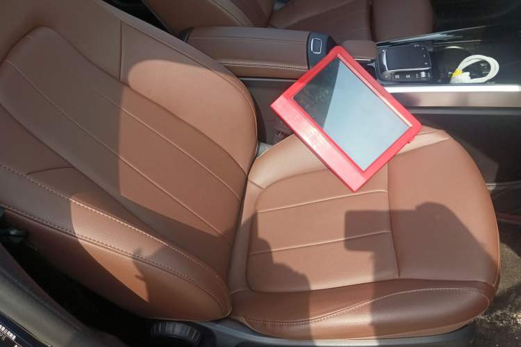 Used Mercedes-Benz GLB 2023 GLB 220 Sport Edition Right Front Seat