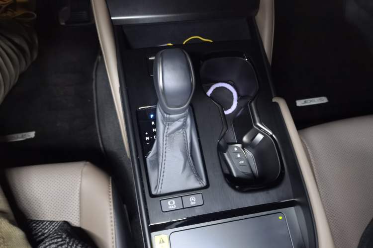 Used Lexus ES 2025 200 Premium Edition
