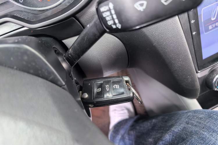 Used Skoda Octavia 2015 1.6L Automatic Yijun Edition Vehicle Key