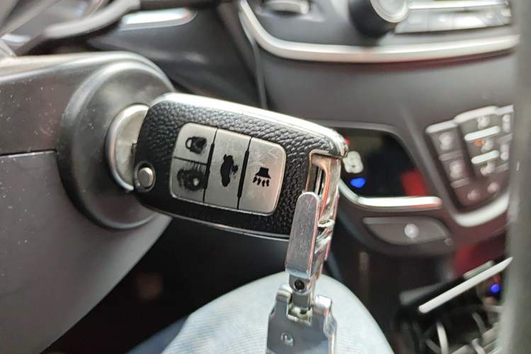 Used Buick Regal 2015 1.6T Leading Technology Model Vehicle Key