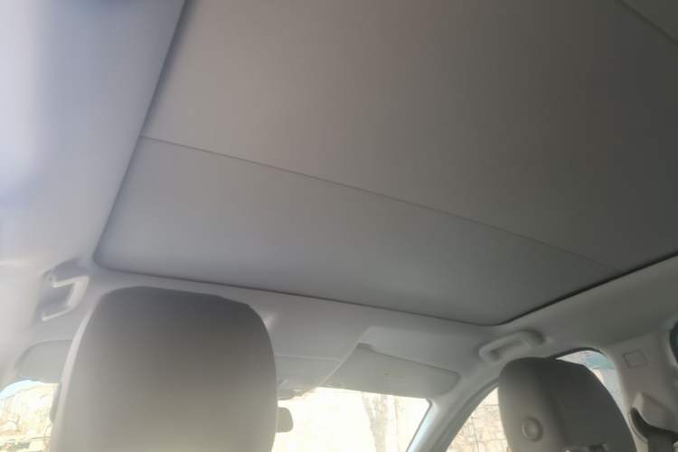 Used Land Rover Discovery Sport 2019 240 PS PURE Edition China VI Standard Headliner