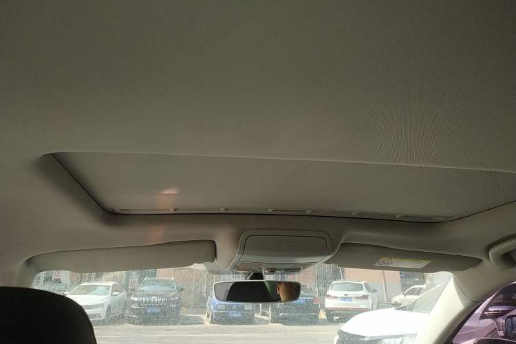Used Volkswagen Sagitar 2018 1.6L Automatic Comfort Model Headliner