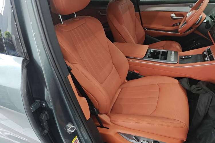 Used BYD Tang L 2025 EV with 670 km Range LiDAR and Premium Features