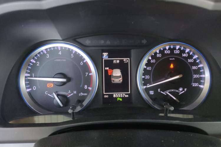 Used Toyota Highlander 2018 2.0T Four-Wheel Drive Luxury Edition 7 Seats China V Emission Standard
