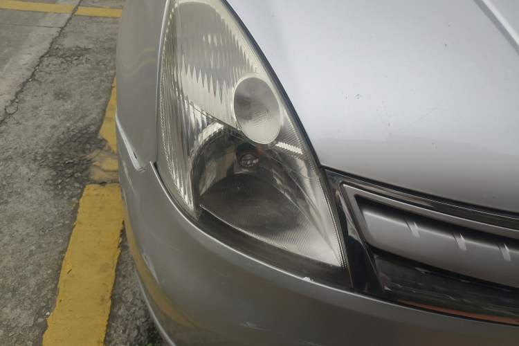 Used Nissan Livina 2010 Jingyue Edition 1.6L Automatic Supercharged Model