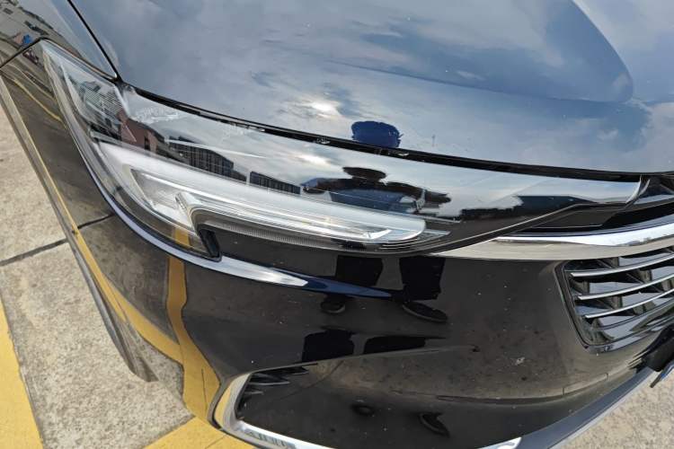 Used Buick Envision 2021 Encore Plus 652T Five-Seat All-Wheel-Drive Luxury Model Right Front Headlight