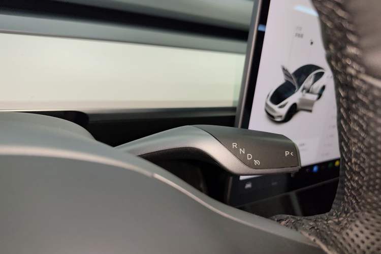 Used Tesla Model Y 2021 Long-Range All-Wheel-Drive Version