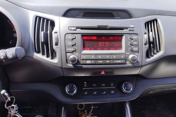 Used Kia Sportage R 2012 2.0L Automatic Two-Wheel Drive GL Trim Audio And AC Panel