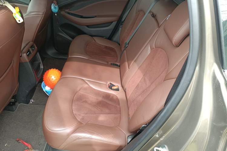 Used Buick Envision 2017 20T Two-Wheel Drive Elite Version Left Rear Seat