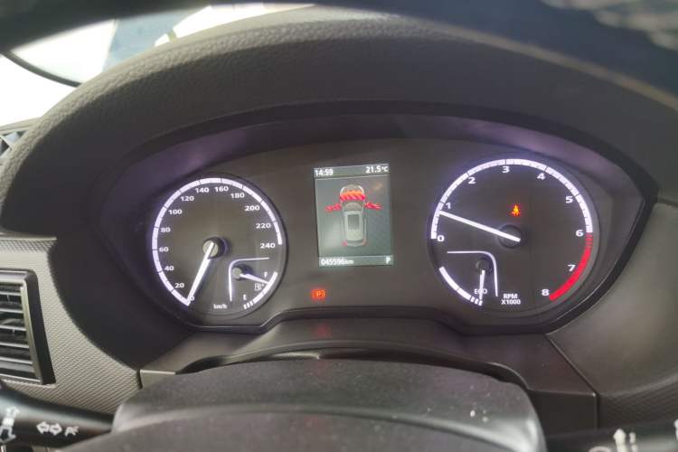 Used Qoros 5 2018 Revised Version 1.6T Automatic Leading Edition Instrument Cluster