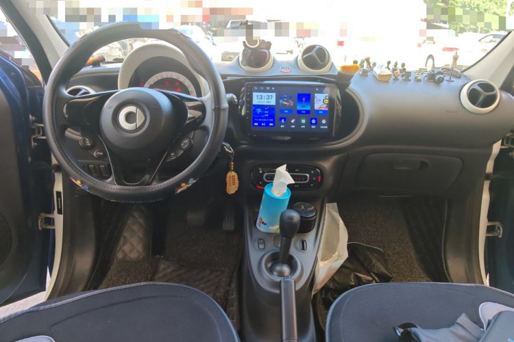 Used smart forfour 2016 1.0L 52 kW Dynamic Edition
