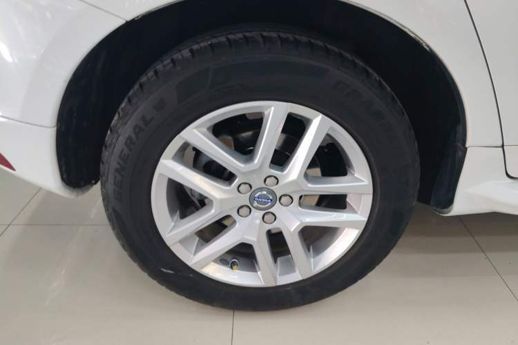 Used Volvo XC60 2017 T5 Smart Upgrade Edition
