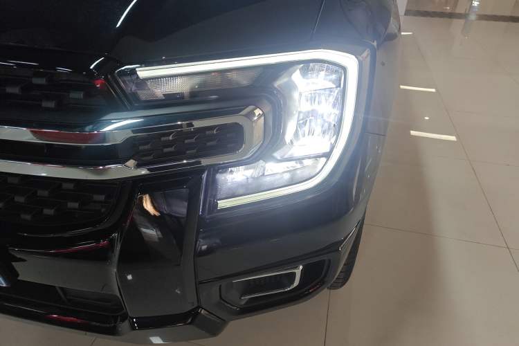 Used Ford Ranger 2023 Trailblazer 4x4 Automatic Version – Gasoline
