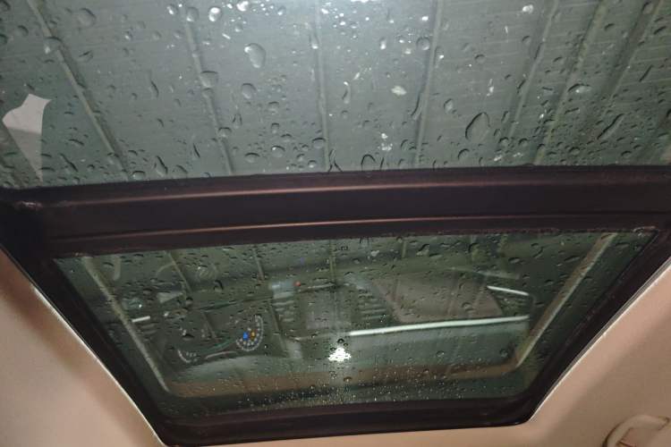 Used Buick GL6 2019 18T 6-Seater Connected Luxury Version China VI Standard Headliner