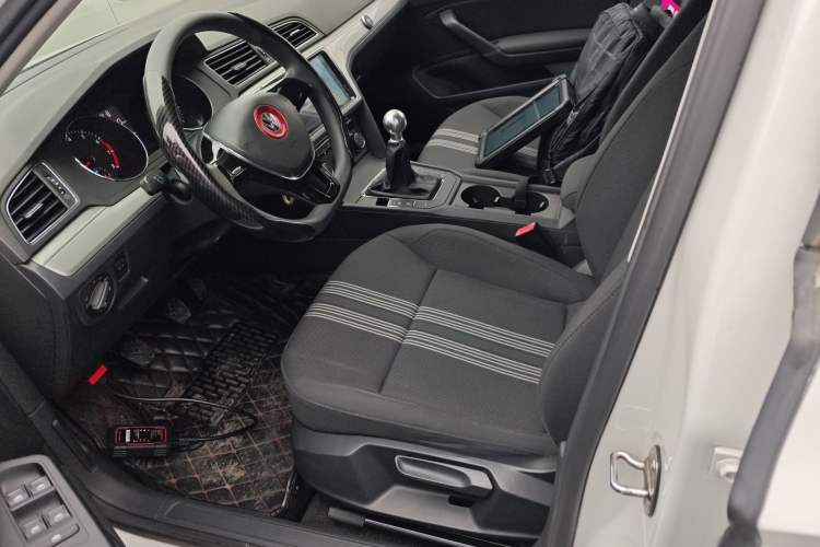 Used Volkswagen Lamando 2017 230TSI Manual Trend Edition