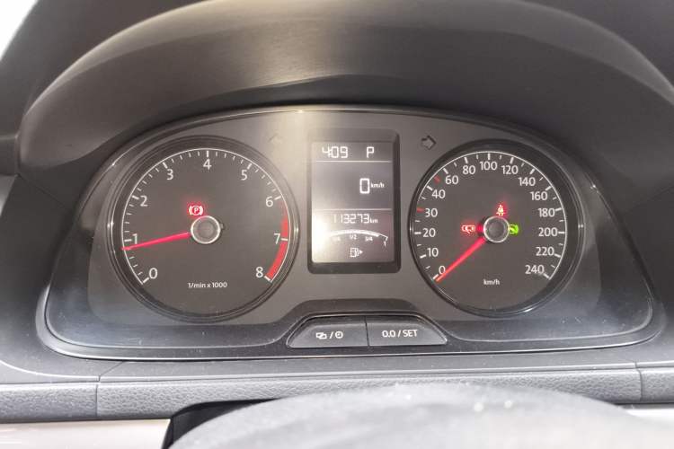 Used Volkswagen Lavida 2013 Revised Classic 1.6L Automatic Fashion Edition
