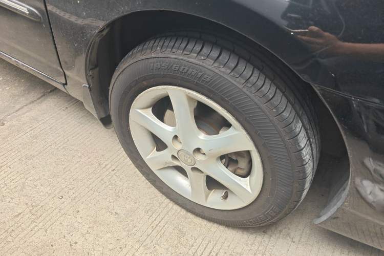 Used Toyota Corolla EX 2010 1.6L Automatic Classic Edition Right Front Wheel Hub