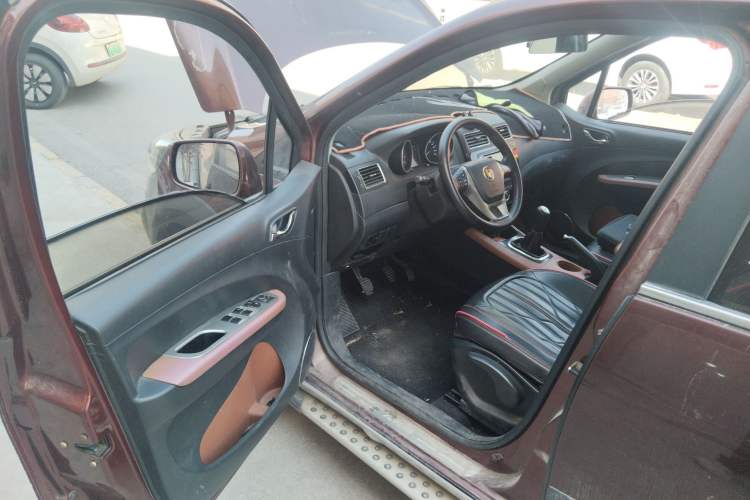 Used FORTHING Joyear X5 2015 1.6L Manual Luxury Model
