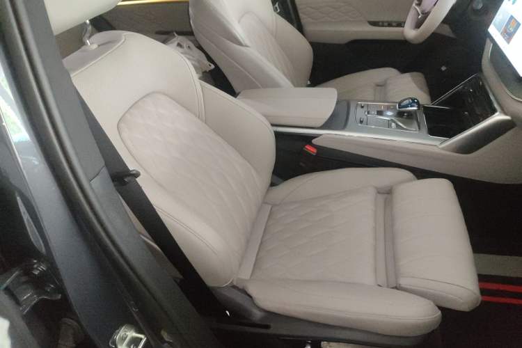 Used BYD Tang New Energy 2025 Intelligent Driving Version DM-i 115KM Flagship Edition Right Front Seat